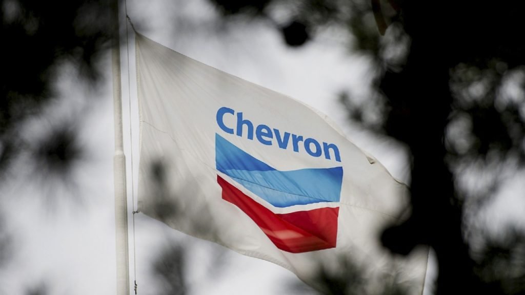 Oil Prices Weigh on Chevron and Exxon camreo